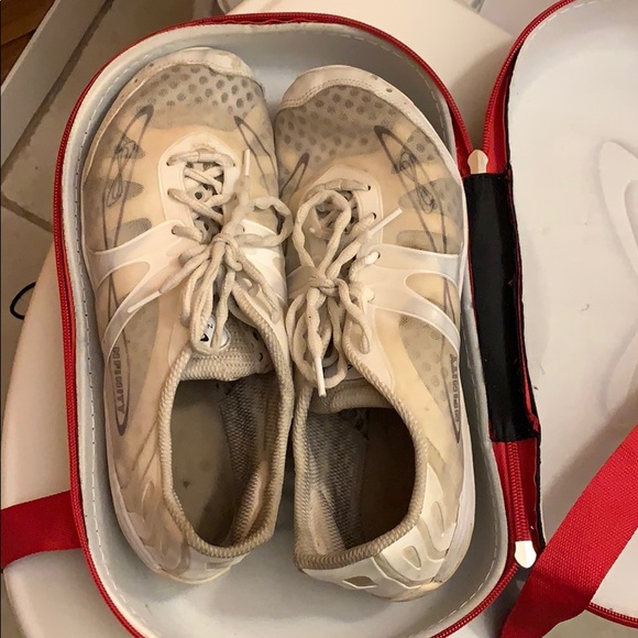 Nfinity vengeance shoes - Picture 1 of 2